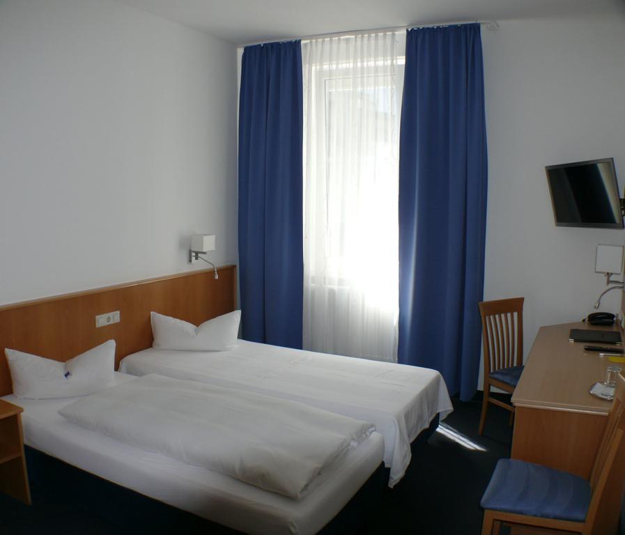 Hotel Garni - Haus Gemmer Coburg Phòng bức ảnh
